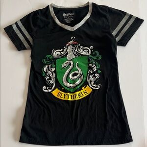 Warner Bros. Slytherin Crest Teens T-Shirt - Black and Greenwood